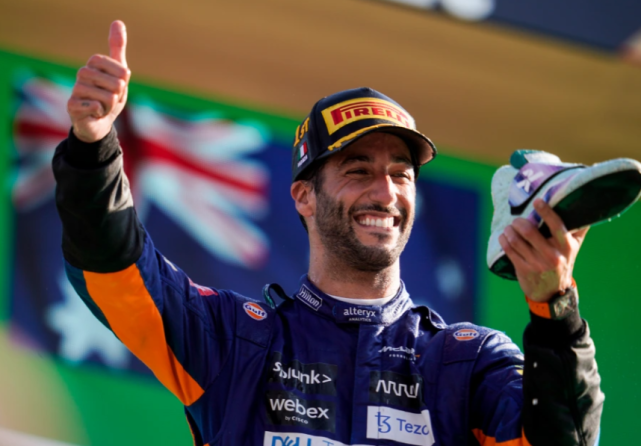 关于足总杯冲刺阶段走向成谜；埃因霍温调整名单；压力陡增；赛季目标并未改变的信息